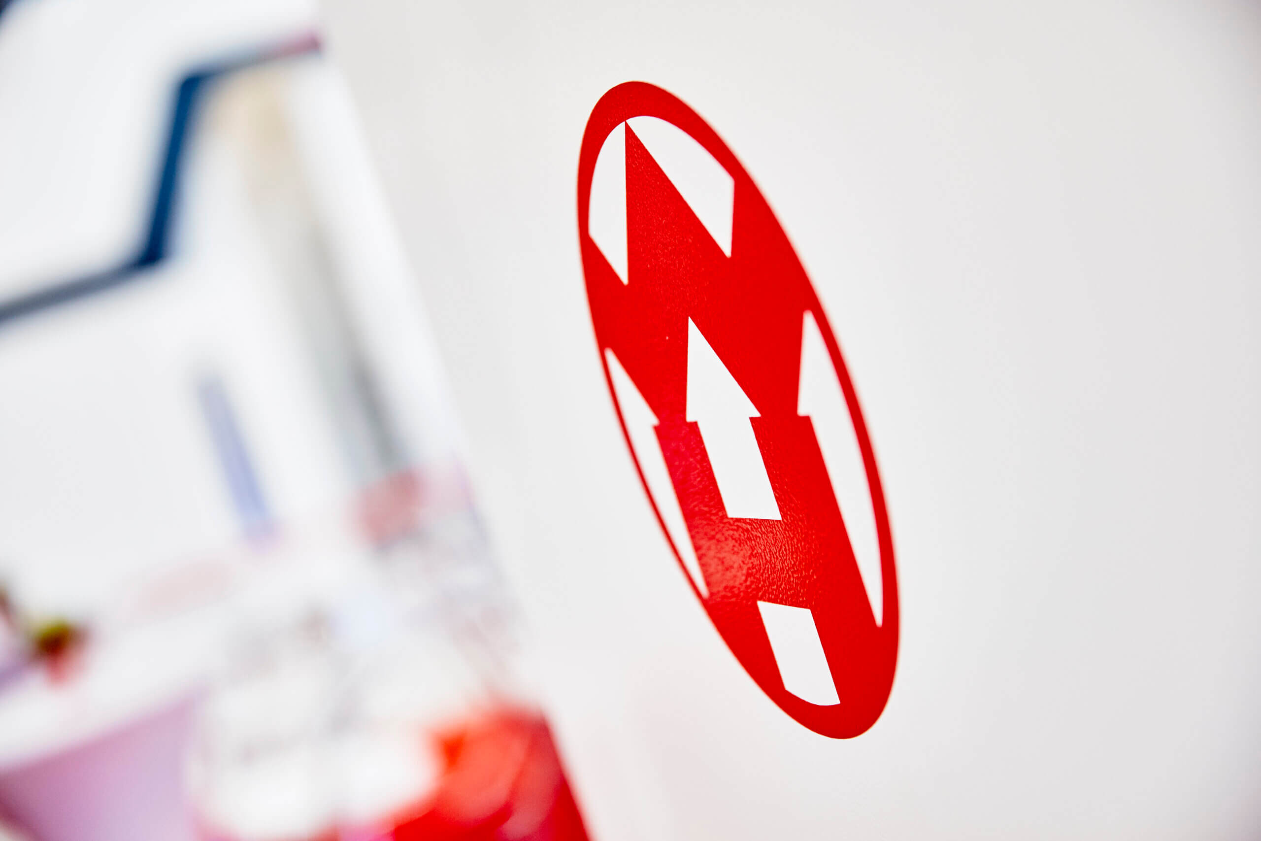19 company logo image r8b2972 3840x2880